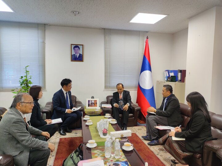 表敬訪問における意見交換の様子